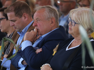 Uczestnicy Lubuskiego Święta Plonów w Zwierzynie w powiecie strzelecko-drezdeneckim