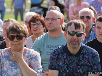 Uczestnicy Lubuskiego Święta Plonów w Zwierzynie w powiecie strzelecko-drezdeneckim