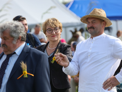 Uczestnicy Lubuskiego Święta Plonów w Zwierzynie w powiecie strzelecko-drezdeneckim