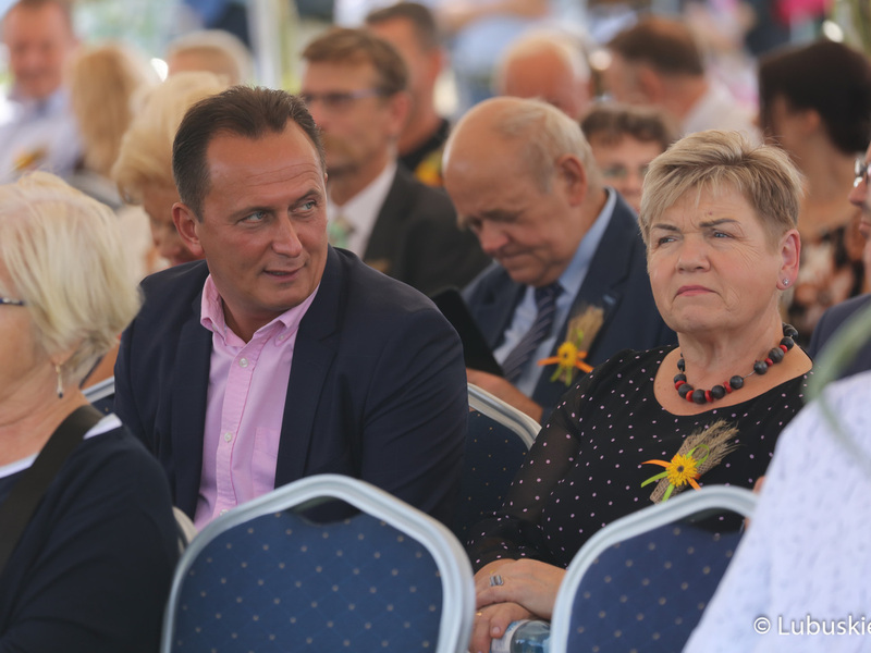 Uczestnicy Lubuskiego Święta Plonów w Zwierzynie w powiecie strzelecko-drezdeneckim