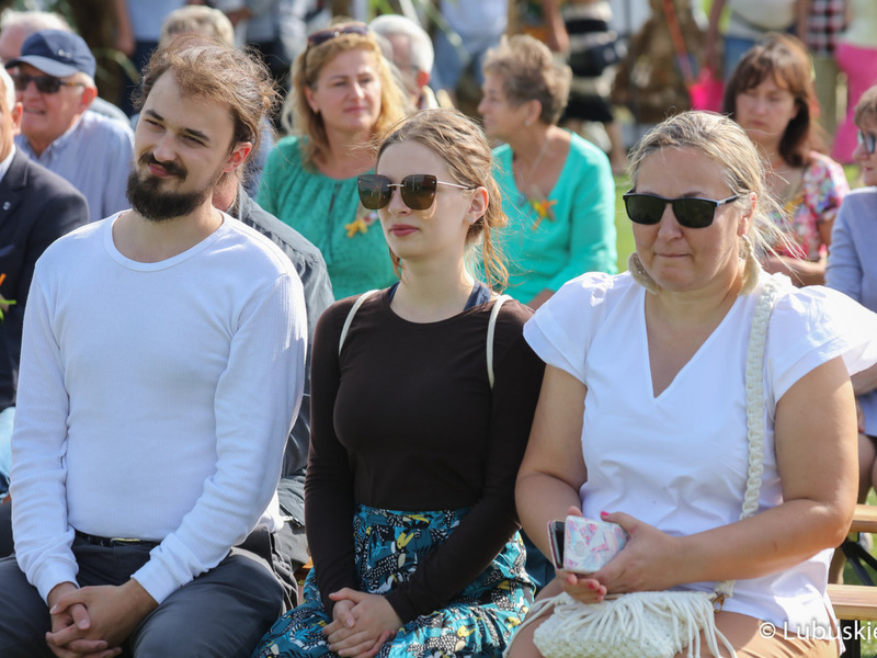 Uczestnicy Lubuskiego Święta Plonów w Zwierzynie w powiecie strzelecko-drezdeneckim