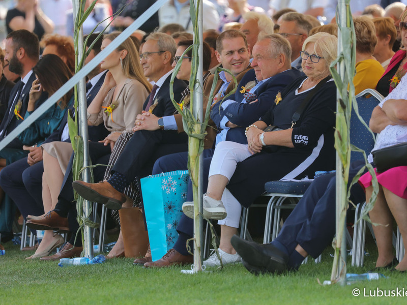 Uczestnicy Lubuskiego Święta Plonów w Zwierzynie w powiecie strzelecko-drezdeneckim