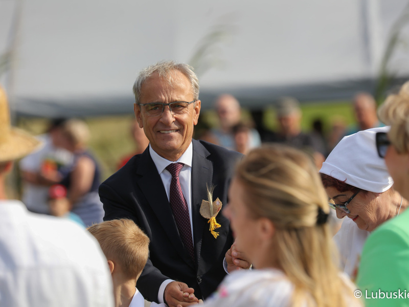 Wiceprzewodniczący Sejmiku Woj. Lubuskiego Mirosław Marcinkiewicz na Lubuskim Święcie Plonów w Zwierzynie w powiecie strzelecko-drezdeneckim