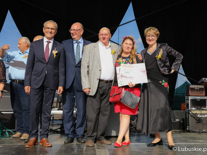 Uczestnicy Lubuskiego Święta Plonów w Zwierzynie w powiecie strzelecko-drezdeneckim