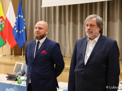 Odznaczeni „Odznaką Honorową za Zasługi dla Województwa Lubuskiego”: dr Jürgen Walter Murach (z prawej) oraz dr Grzegorz Biszczanik.
