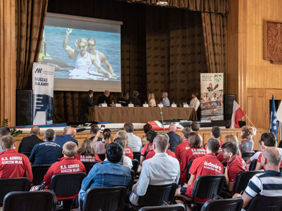 Powitanie medalistów mistrzostw świata i Europy w kajakarstwie