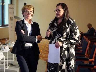 W czwartek, 8 września, marszałek Elżbieta Anna Polak wzięła udział w Forum Ekonomicznym w Karpaczu. Była uczestniczką panelu dyskusyjnego w ramach Forum Regionów.
