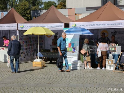 Winobraniowe stoiska Lubuskiego Centrum Produktu regionalnego