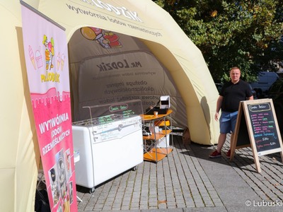 Jedno z winobraniowych stoisk pod szyldem Lubuskiego Centrum Produktu regionalnego
