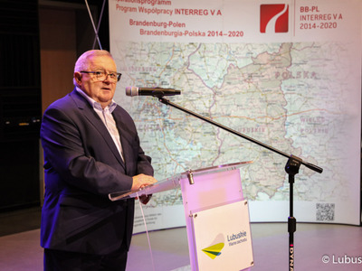 Członek Zarządu Województwa Lubuskiego Tadeusz Jędrzejczak wita uczestników szkolenia 