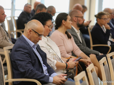 Uczestnicy Lubuskiego Forum Innowacji w Sali Kolumnowej urzędu marszałkowskiego w Zielonej Górze