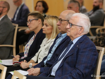 Uczestnicy Lubuskiego Forum Innowacji w Sali Kolumnowej urzędu marszałkowskiego w Zielonej Górze