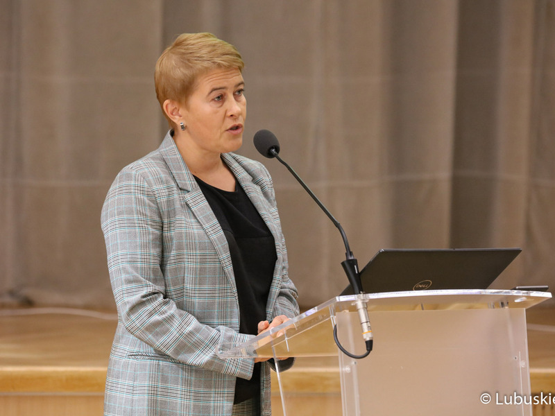 Dr hab. inż. Maria Mrówczyńska, prof UZ podczas Lubuskiego Forum Innowacji w Sali Kolumnowej urzędu marszałkowskiego w Zielonej Górze