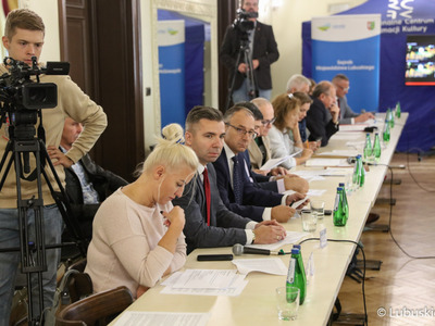 Posiedzenie sejmikowej Komisji ds. Klimatu o sytuacji na Odrze