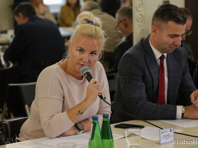 Posiedzenie sejmikowej Komisji ds. Klimatu o sytuacji na Odrze