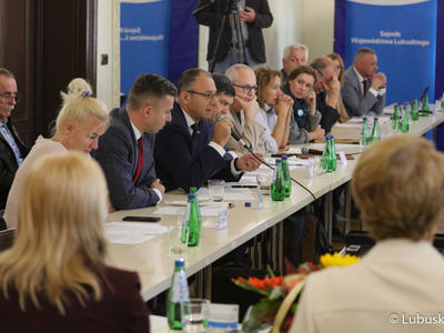 Posiedzenie sejmikowej Komisji ds. Klimatu o sytuacji na Odrze