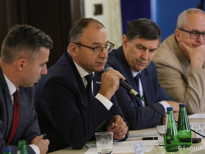 Posiedzenie sejmikowej Komisji ds. Klimatu o sytuacji na Odrze