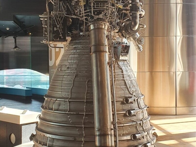W niedzielę 18 września w Paryżu rozpoczyna się Międzynarodowy Kongres Astronautyczny. To najważniejsze na świecie wydarzenie w sektorze kosmicznym. Bierze w nim udział marszałek Elżbieta Anna Polak. Na zdjęciu wizyta w Parku Przyszłości i Przemysłu.