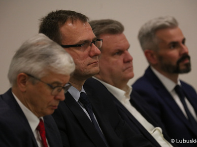 Uczestnicy debaty samorządowej w Muzeum Ziemi Lubuskiej w Zielonej Górze 