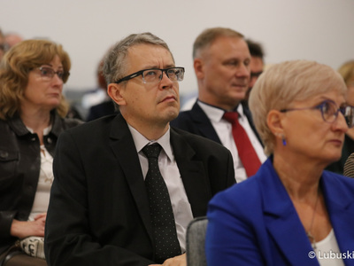 Uczestnicy debaty samorządowej w Muzeum Ziemi Lubuskiej w Zielonej Górze 