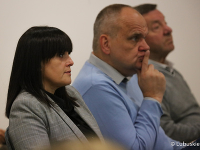 Uczestnicy debaty samorządowej w Muzeum Ziemi Lubuskiej w Zielonej Górze 