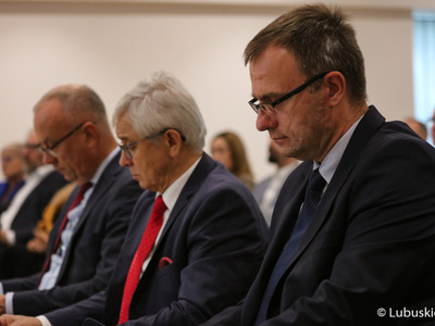Uczestnicy debaty samorządowej w Muzeum Ziemi Lubuskiej w Zielonej Górze 