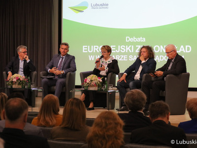 Uczestnicy debaty samorządowej w Muzeum Ziemi Lubuskiej w Zielonej Górze 