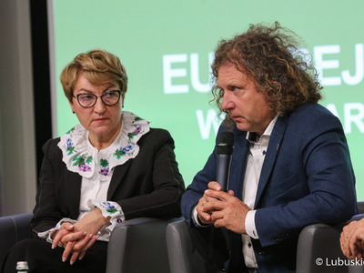 Uczestnicy debaty samorządowej w Muzeum Ziemi Lubuskiej w Zielonej Górze: marszałek woj. lubuskiego Elżbieta Anna Polak oraz prezydent Sopotu Jacek Karnowski 