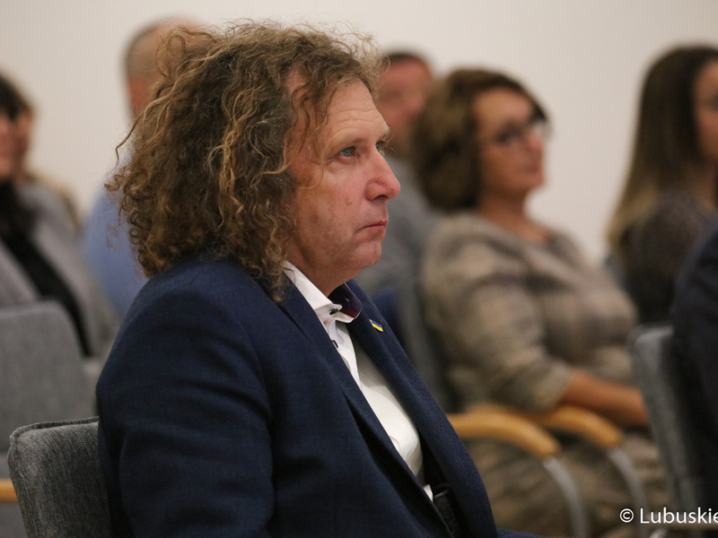 Prezydent Sopotu Jacek Karnowski na debacie samorządowej w Muzeum Ziemi Lubuskiej w Zielonej Górze