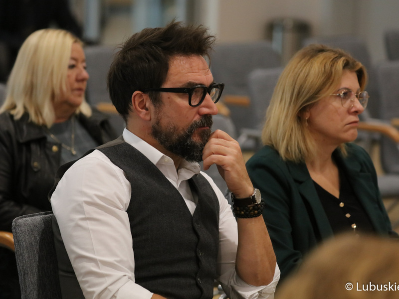 Uczestnicy debaty samorządowej w Muzeum Ziemi Lubuskiej w Zielonej Górze