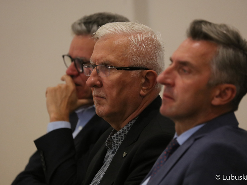 Senator RP Wadim Tyszkiewicz na debacie samorządowej w Muzeum Ziemi Lubuskiej w Zielonej Górze