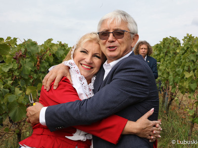 Marek Wójcik ze Związku Miast Polskich na winnicy samorządowej w Zaborze