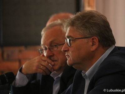 Uczestnicy posiedzenia Wojewódzkiej Rady Dialogu Społecznego w Górzykowie. Na zdjęciu Janusz Jasiński. 