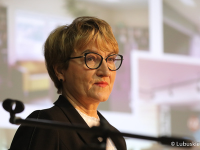 Marszałek Województwa Lubuskiego Elżbieta Anna Polak na jubileuszu 75-lecia istnienia Wojewódzkiej i Miejskiej Biblioteki Publicznej im. Cypriana Norwida w Zielonej Górze.
