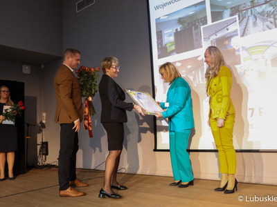 Uroczystość jubileuszu 75-lecia istnienia Wojewódzkiej i Miejskiej Biblioteki Publicznej im. Cypriana Norwida w Zielonej Górze. 