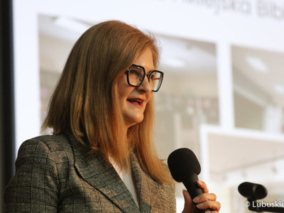 Uroczystość jubileuszu 75-lecia istnienia Wojewódzkiej i Miejskiej Biblioteki Publicznej im. Cypriana Norwida w Zielonej Górze. 