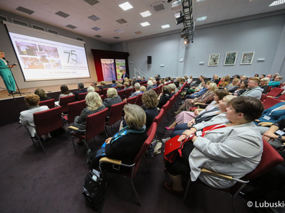 Uroczystość jubileuszu 75-lecia istnienia Wojewódzkiej i Miejskiej Biblioteki Publicznej im. Cypriana Norwida w Zielonej Górze. 
