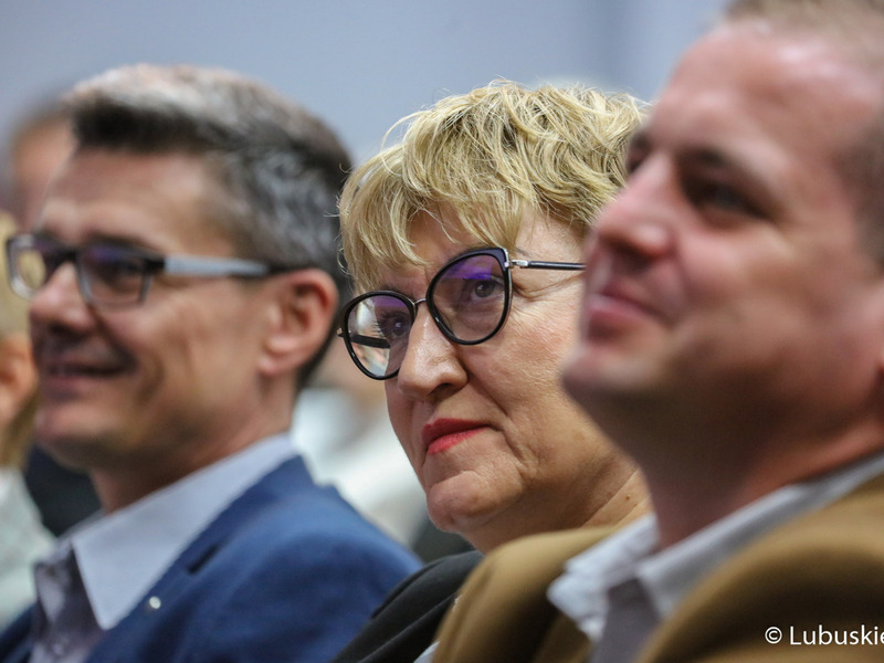 Marszałek Województwa Lubuskiego Elżbieta Anna Polak na jubileuszu 75-lecia istnienia Wojewódzkiej i Miejskiej Biblioteki Publicznej im. Cypriana Norwida w Zielonej Górze.