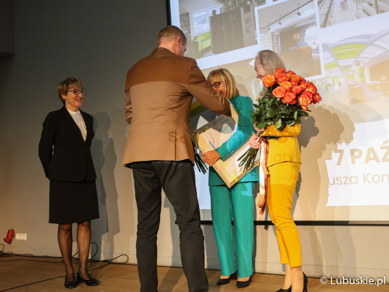Uroczystość jubileuszu 75-lecia istnienia Wojewódzkiej i Miejskiej Biblioteki Publicznej im. Cypriana Norwida w Zielonej Górze.