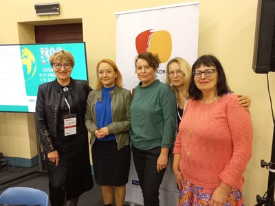 XIV Ogólnopolski Kongres Kobiet we wrocławskiej Hali Stulecia i Wrocławskim Centrum Kongresowym. Hasło przewodnie to: Moc jest w nas! Kobiety na rzecz pokoju, równości, klimatu i demokracji.