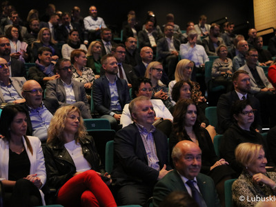Uczestnicy pierwszego dnia Kongresu Gospodarczego Lubuskie 2022 w Centrum Kreatywnej Kultury przy zielonogórskim Regionalnym Centrum Animacji Kultury 