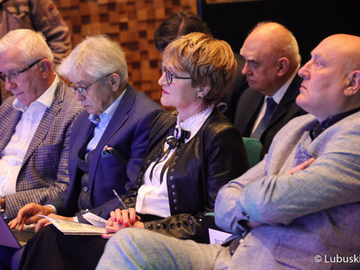 Uczestnicy pierwszego dnia Kongresu Gospodarczego Lubuskie 2022 w Centrum Kreatywnej Kultury przy zielonogórskim Regionalnym Centrum Animacji Kultury 