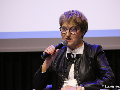 Marszałek Elżbieta Anna Polak podczas pierwszego dnia Kongresu Gospodarczego Lubuskie 2022 w Centrum Kreatywnej Kultury przy zielonogórskim Regionalnym Centrum Animacji Kultury 