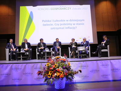 Uczestnicy pierwszego dnia Kongresu Gospodarczego Lubuskie 2022 w Centrum Kreatywnej Kultury przy zielonogórskim Regionalnym Centrum Animacji Kultury 
