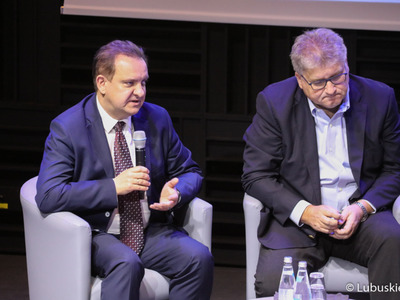 Uczestnicy pierwszego dnia Kongresu Gospodarczego Lubuskie 2022 w Centrum Kreatywnej Kultury przy zielonogórskim Regionalnym Centrum Animacji Kultury 