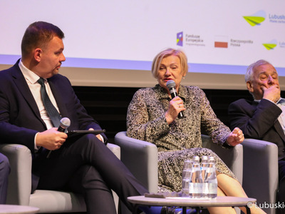 Uczestnicy pierwszego dnia Kongresu Gospodarczego Lubuskie 2022 w Centrum Kreatywnej Kultury przy zielonogórskim Regionalnym Centrum Animacji Kultury 