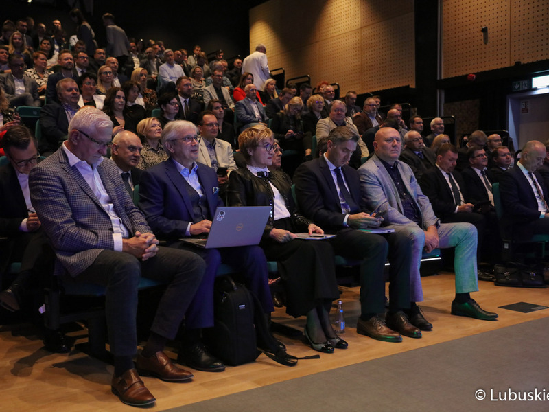Uczestnicy pierwszego dnia Kongresu Gospodarczego Lubuskie 2022 w Centrum Kreatywnej Kultury przy zielonogórskim Regionalnym Centrum Animacji Kultury