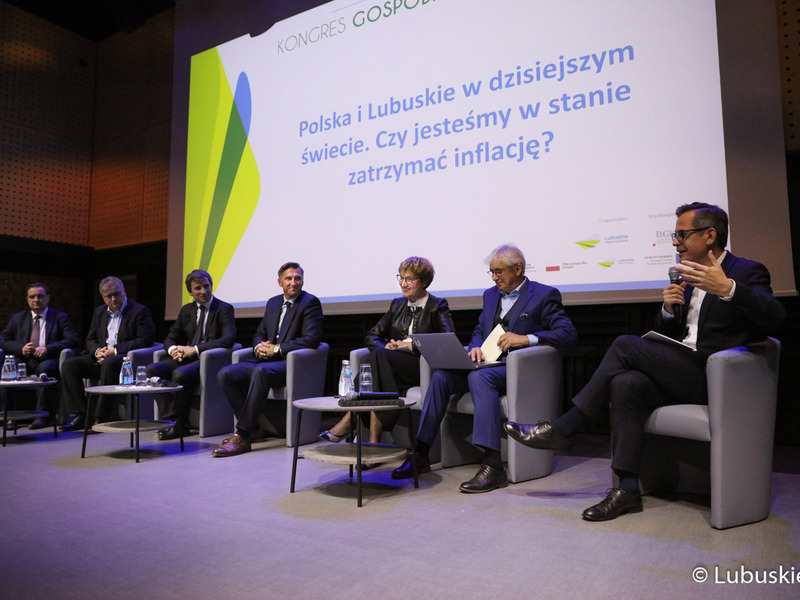 Uczestnicy pierwszego dnia Kongresu Gospodarczego Lubuskie 2022 w Centrum Kreatywnej Kultury przy zielonogórskim Regionalnym Centrum Animacji Kultury