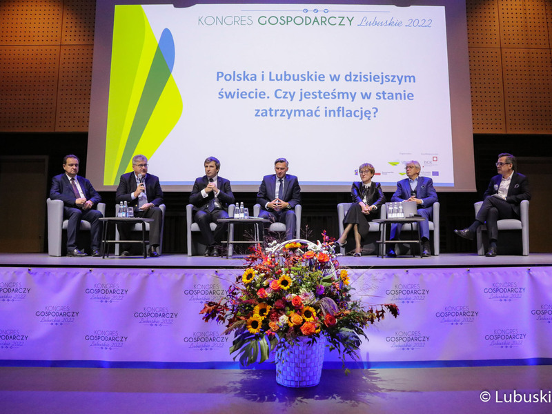Uczestnicy pierwszego dnia Kongresu Gospodarczego Lubuskie 2022 w Centrum Kreatywnej Kultury przy zielonogórskim Regionalnym Centrum Animacji Kultury