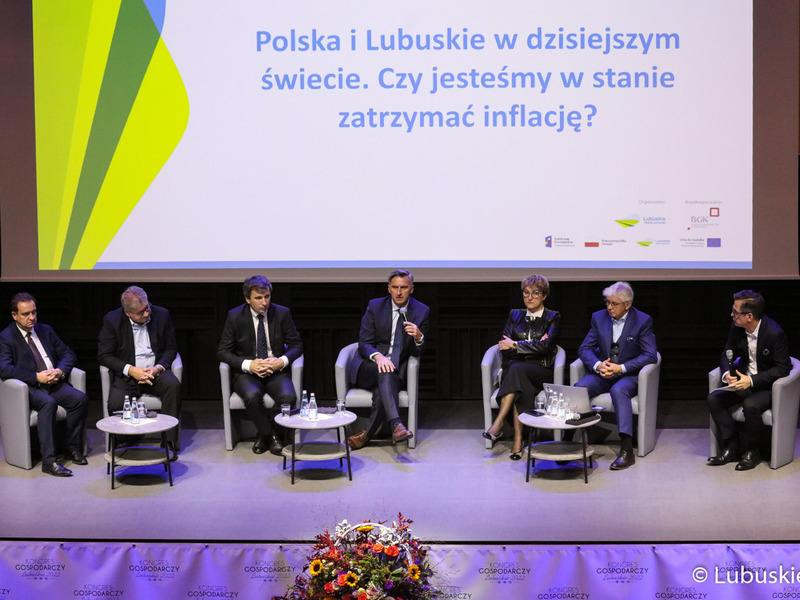 Uczestnicy pierwszego dnia Kongresu Gospodarczego Lubuskie 2022 w Centrum Kreatywnej Kultury przy zielonogórskim Regionalnym Centrum Animacji Kultury